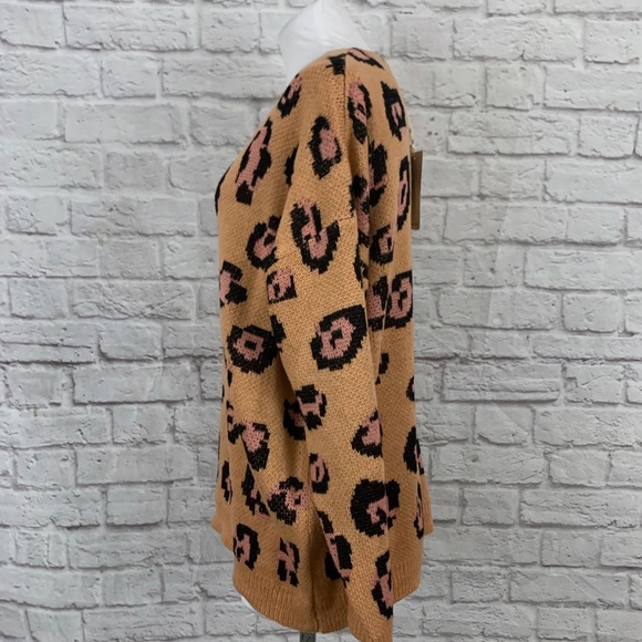 NWT Leopard Long Sleeve Knit Sweater - Picture 6 of 8